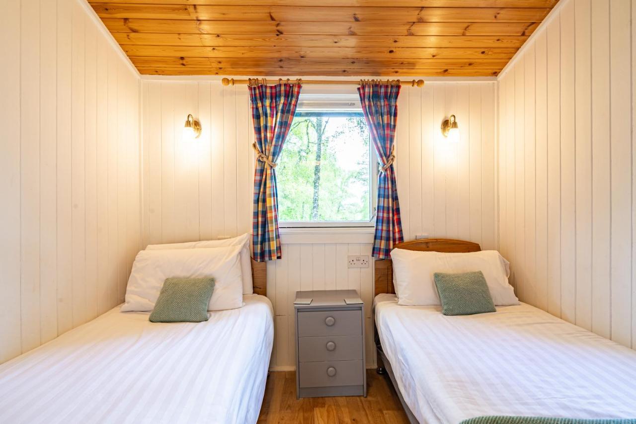 Heather Lodge 10 With Hot Tub Belladrum Zewnętrze zdjęcie