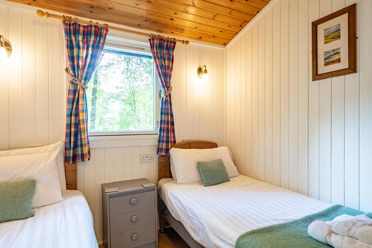 Heather Lodge 10 With Hot Tub Belladrum Zewnętrze zdjęcie